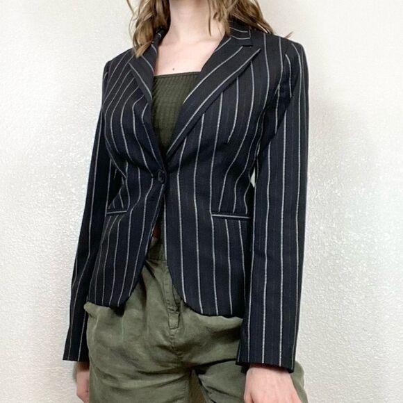 NWOT Express Design Studio Black & White Pinstriped Blazer Jacket - Picture 3 of 9